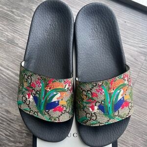 Boys Gucci sandals